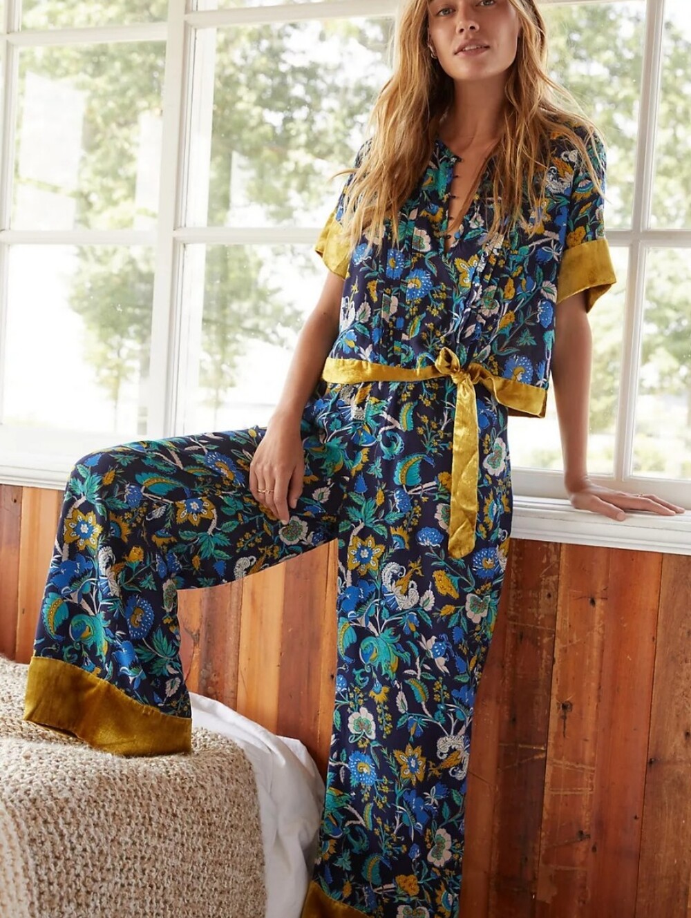 Anthropologie Clara Floral Velvet Trim Tie-Waist Top Size Small Navy & Mustard